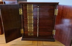 A wonderful mahogany coin cabinet, ex Baldwin, size approx 36 x 33 x 28cm